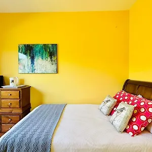  Bed & Breakfast Quiet In