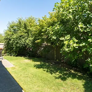 ** Bed & Breakfast Go House Canada